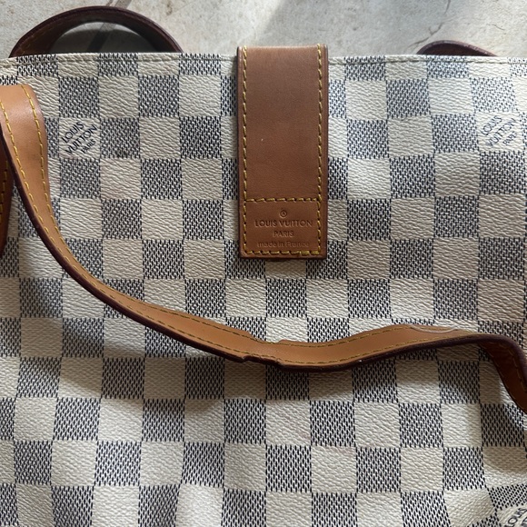 Preowned stylish trandy bag purse made in China - Picture 2 of 9